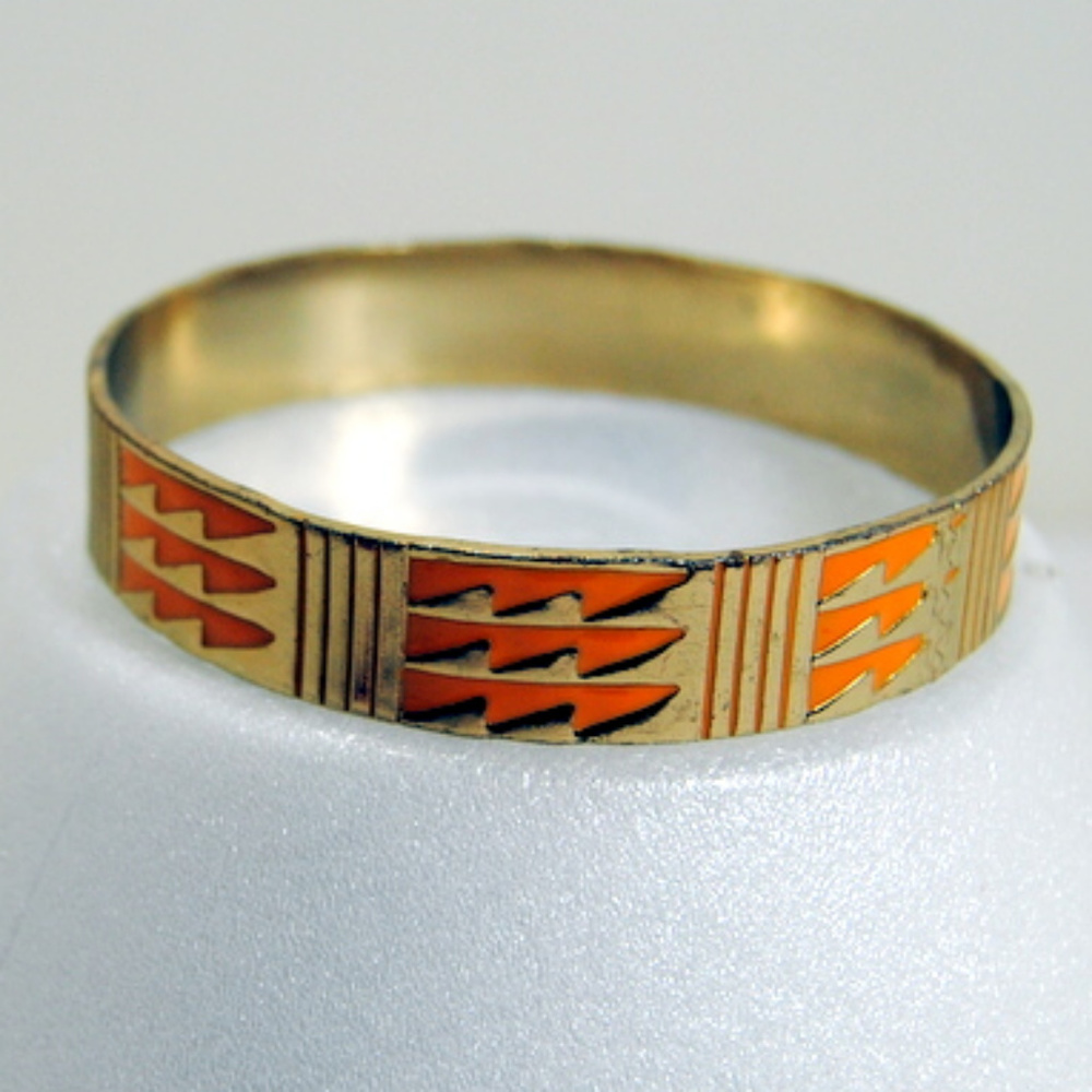 Gold Bracelet Cuff Engraved Triangular Design - Picture 1 of 4
